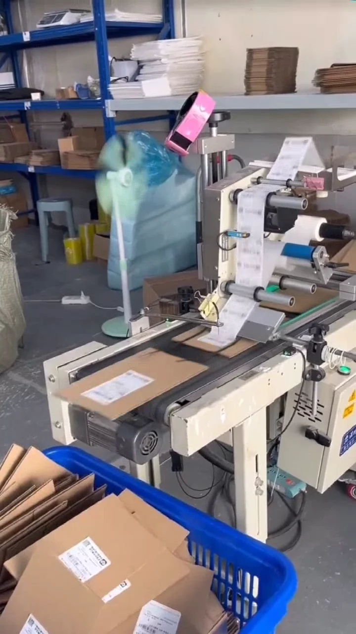 China warehouse receiving and labeling shown in ProveedorPro operational footage