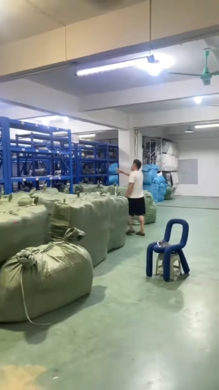 China warehouse outbound flow shown in ProveedorPro operational footage