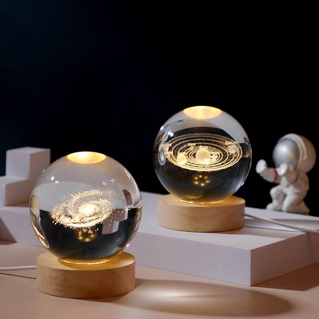 Esfera de cristal luminosa 3D con grabado interior para escritorio